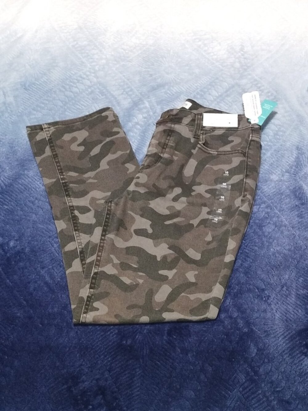 Women's m Jeans by Maurices Green Camo Slim Straight Ankle Size 10. NWT-$39.99.